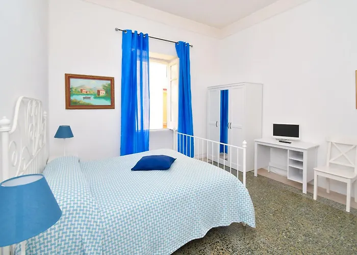 Panoramica - Ponte イスキア島