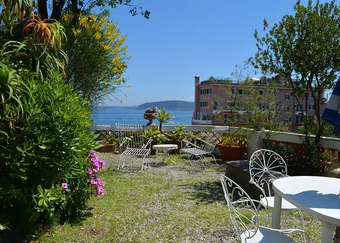 Panoramica - Ponte 3* イスキア島